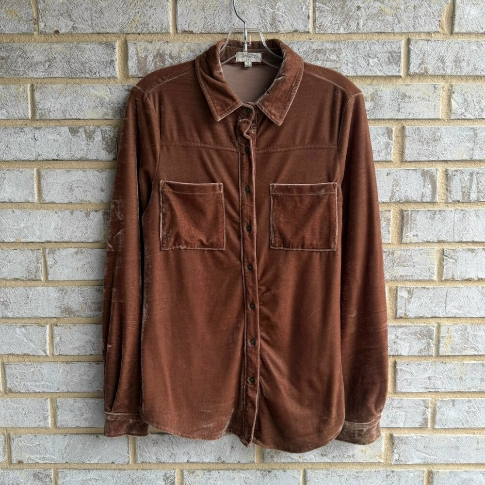 UMGEE Long Sleeve Button Front Collared Brown Velour Shirt  Women's Size S.